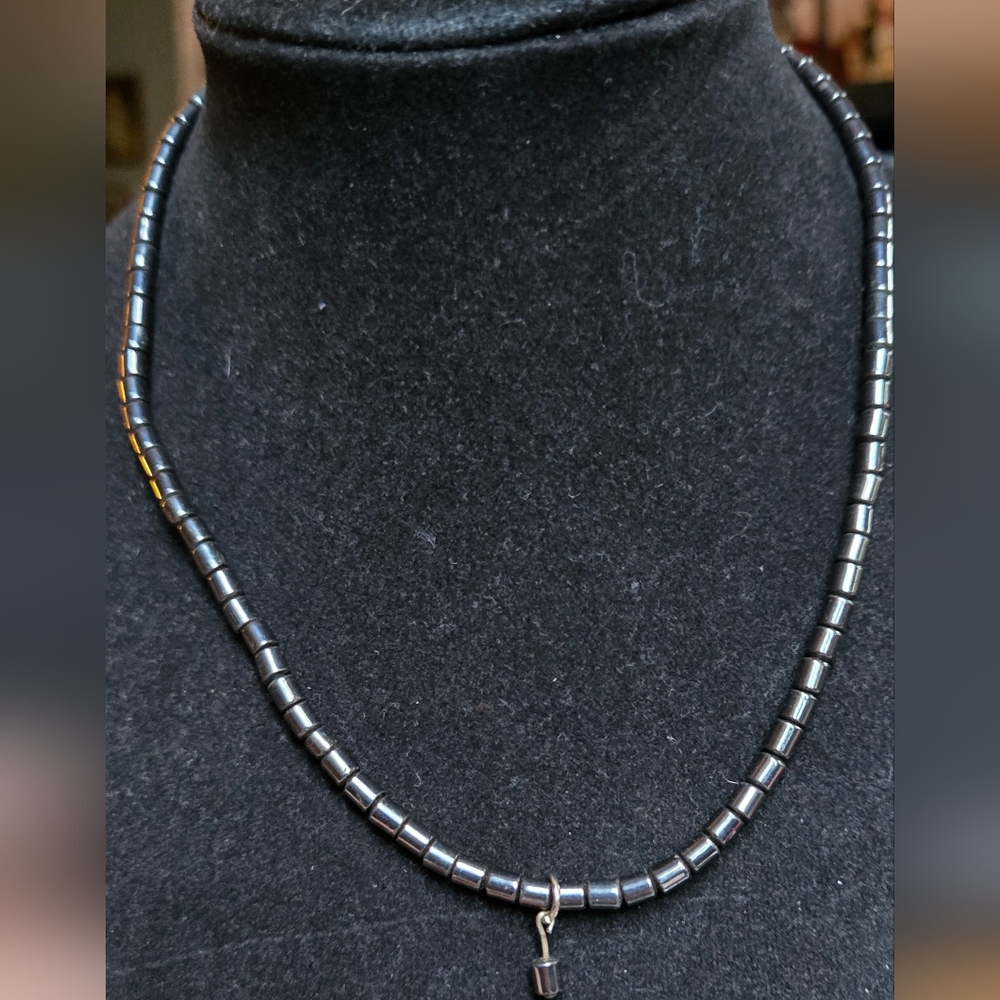 Hematite simple 16" unisex necklace - Picture 9 of 9